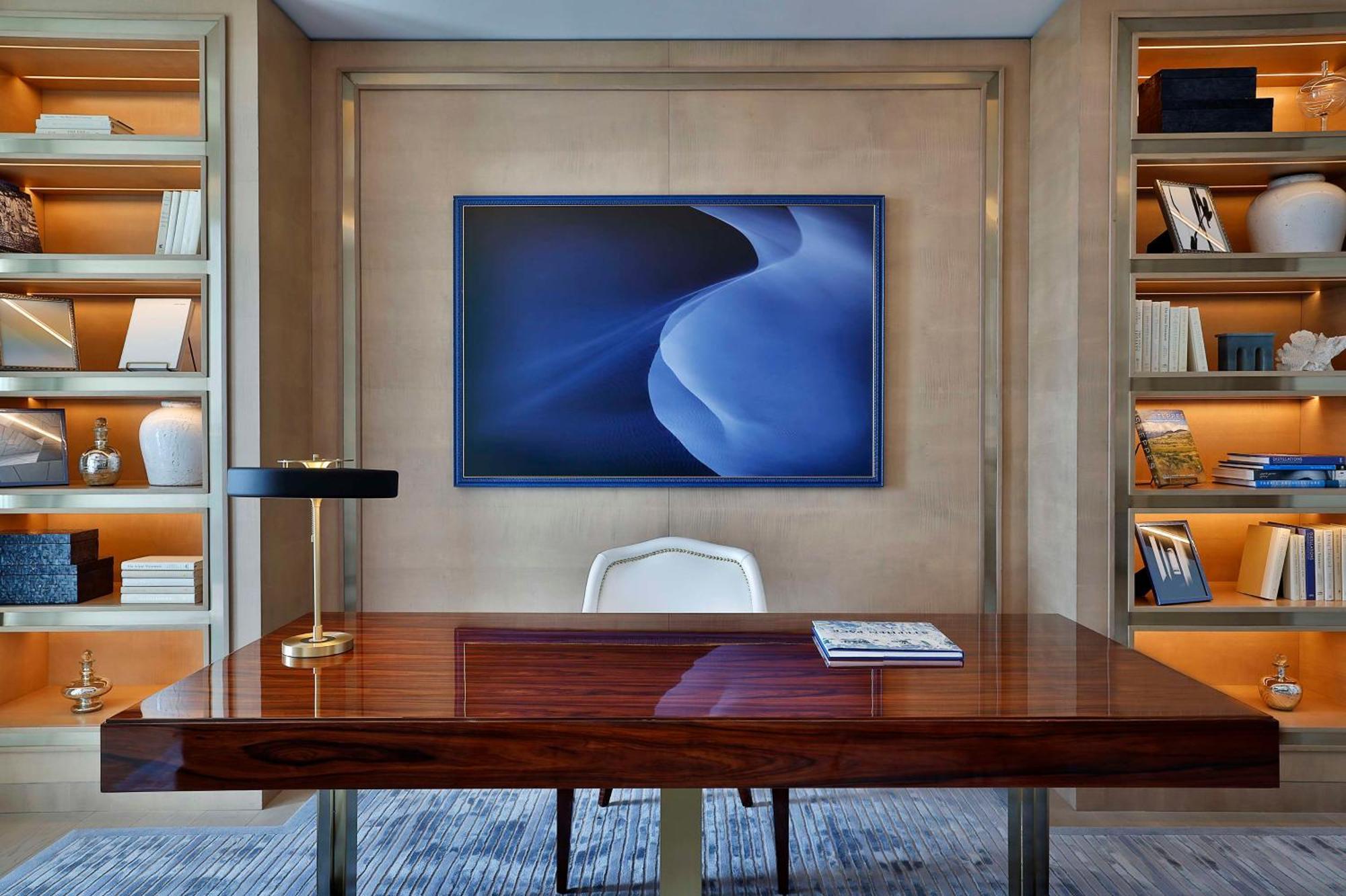 Waldorf Astoria Doha Lusail Ngoại thất bức ảnh A work space in a suite at The Ritz-Carlton, Boston