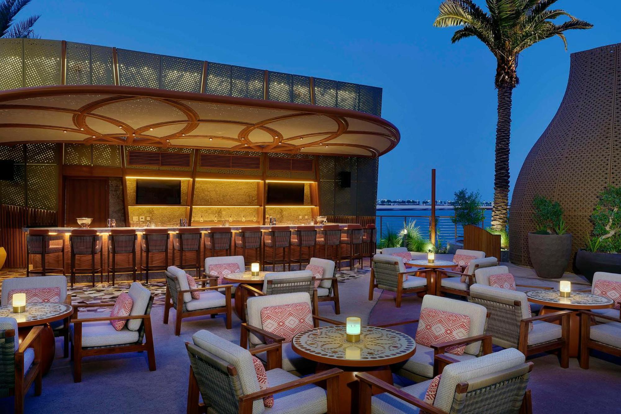 Waldorf Astoria Doha Lusail Ngoại thất bức ảnh The Bar