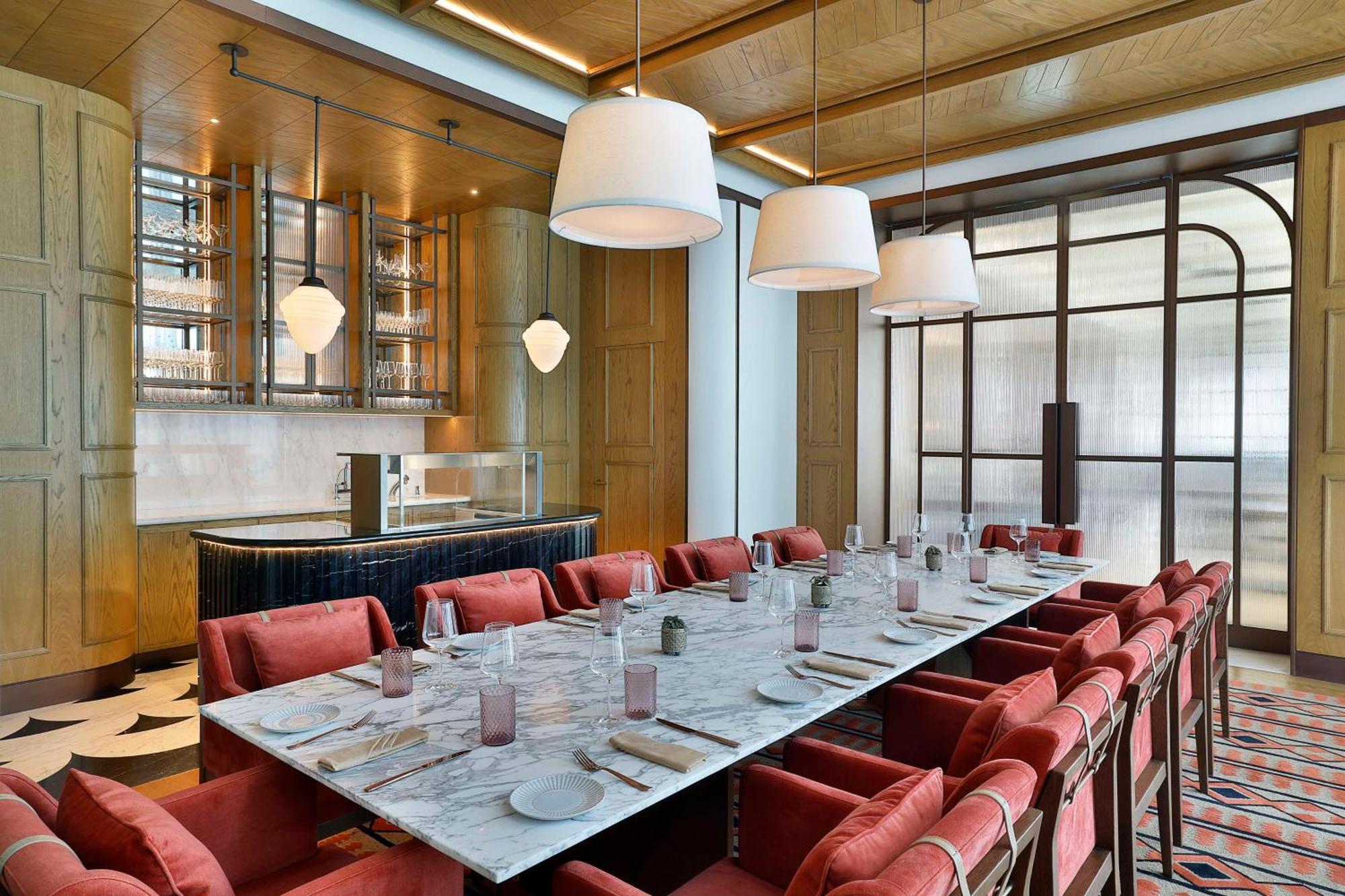 Waldorf Astoria Doha Lusail Ngoại thất bức ảnh The private dining room at the restaurant